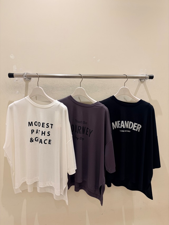 ゆったりロゴプリントTシャツ　CIC0268/m.m.o.