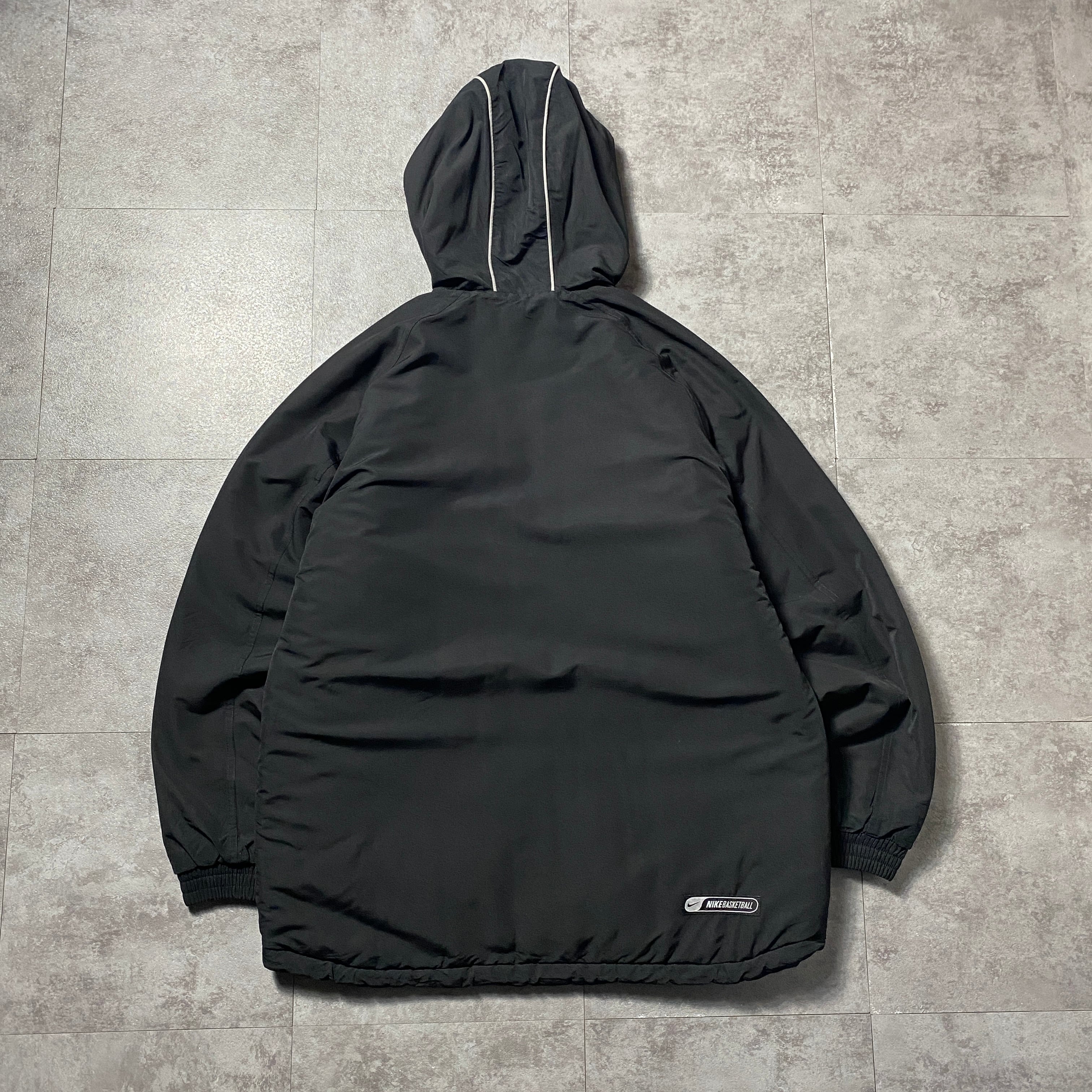 Nike　ナイロンジャケット　ナイキ　スウッシュ刺繍　XL 黒　古着 NIKE ナイキ ナイロンジャケット 中綿 スウッシュ 刺繍 90s M 黒 白