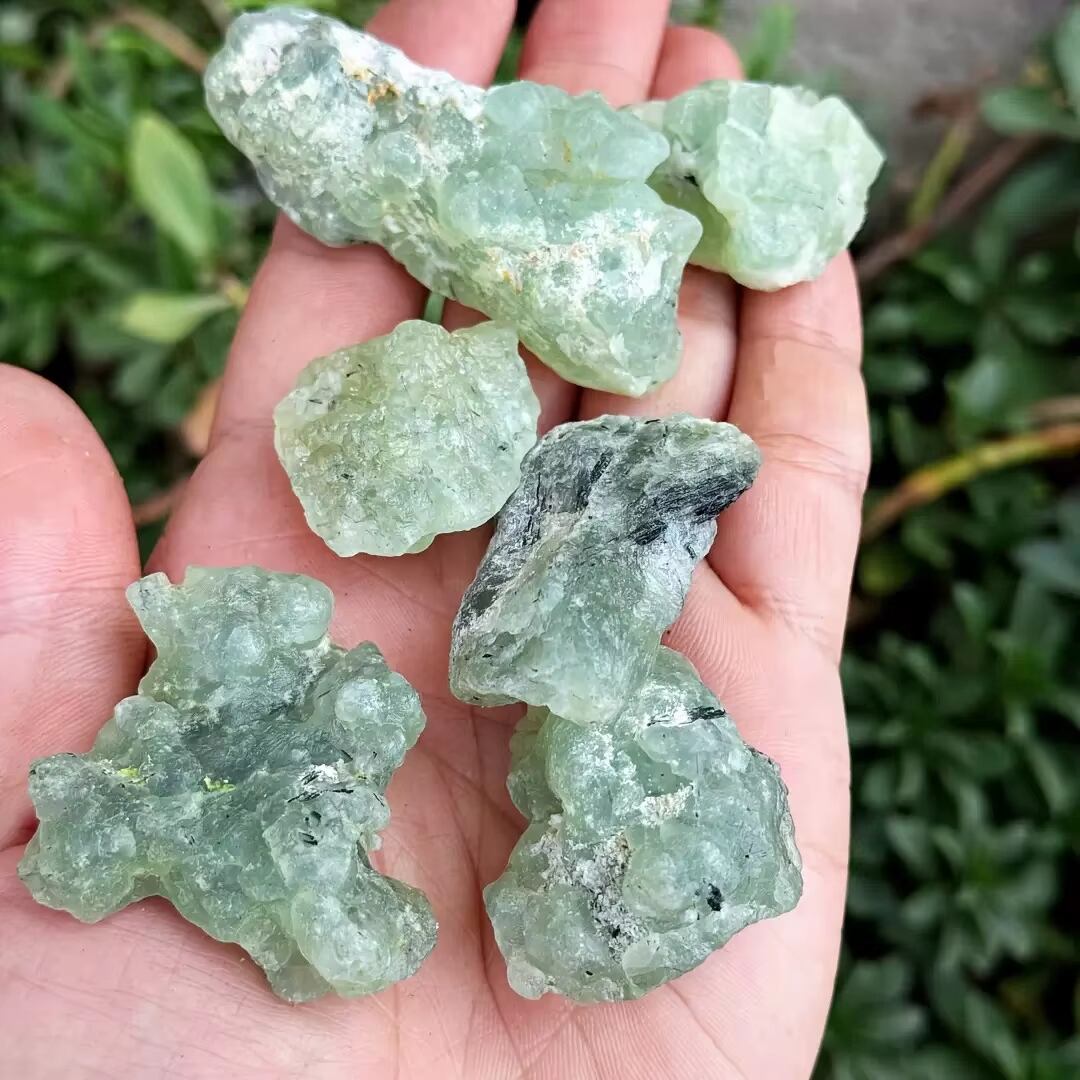 D383-5〕彫刻品 水晶 フクロウ彫り ふくろう 梟 置物 天然石【メール便