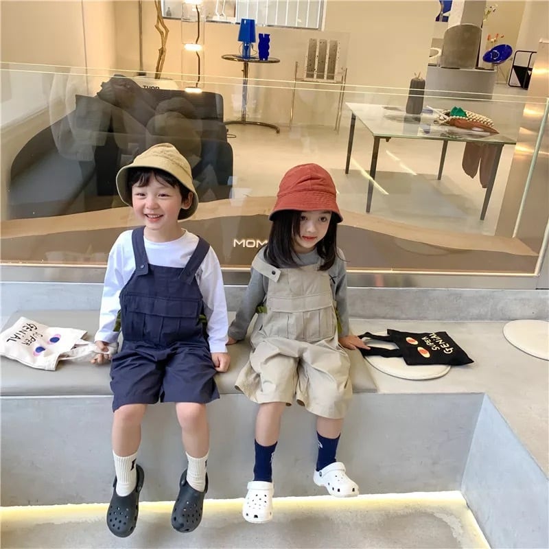 即納】探検隊みたいな膝丈サロペット｜海外子供服｜韓国子供服 | 海外