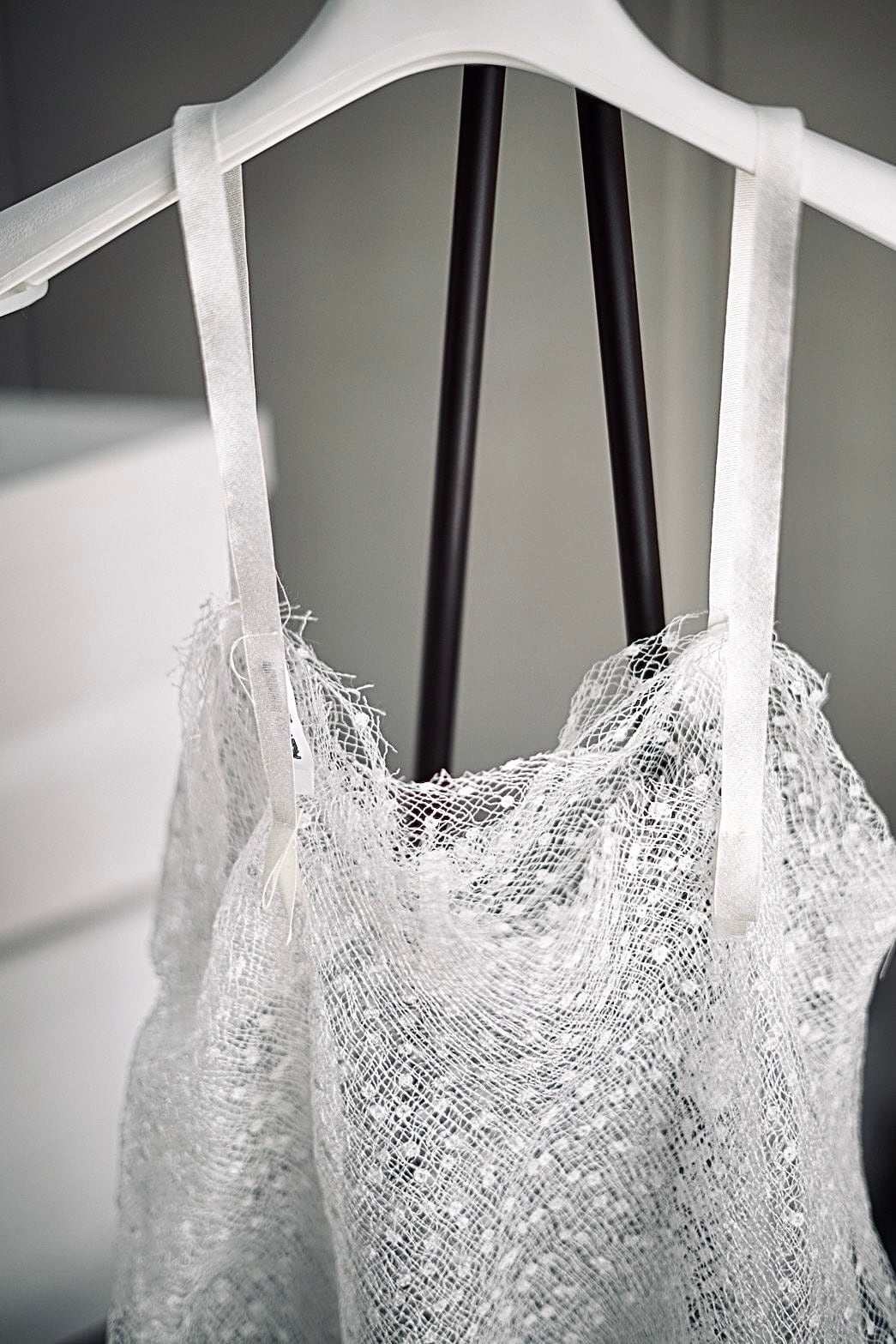 FUMIKA_UCHIDA / Dots Emb. tulle camisole (OFFWHITE,COPPER) | JUQUI
