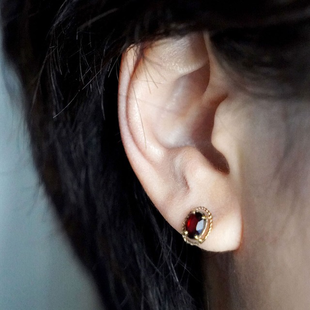 vintage 9K garnet piece