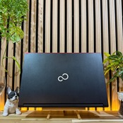 \ 公式ショップ限定価格❣️/ ☘極美品☘️富士通 LIFEBOOK A576/P‼️光学ドライブ搭載☘SSD256GB☘️メモリ8GB☘Core i5☘️ノートパソコン☘️安心サポート＆3ヶ月保証付き