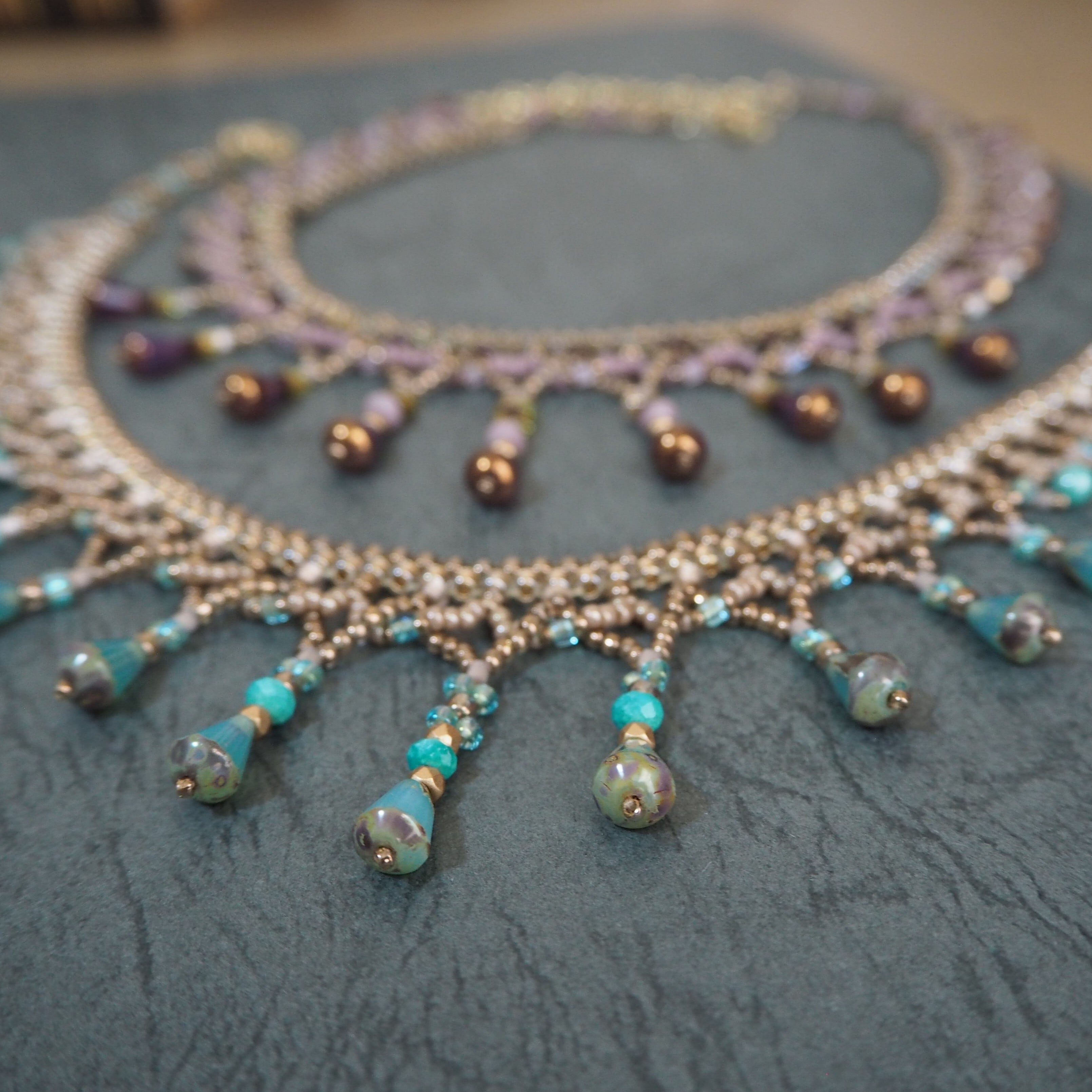 ビーズステッチ | こだわりビーズのアクセサリーキットショップ Beads