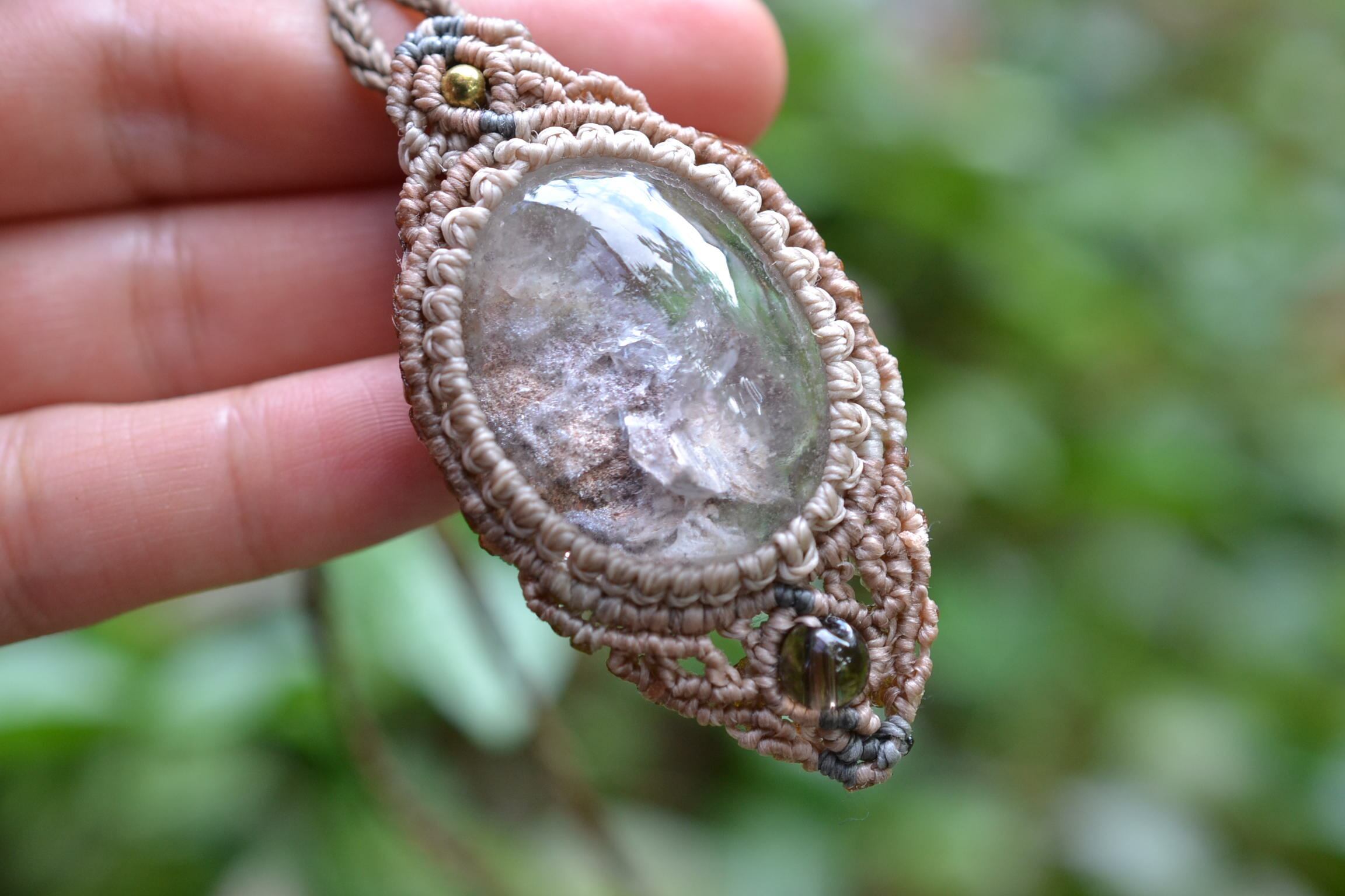 ピンクの結晶★ガーデンクォーツマクラメペンダント