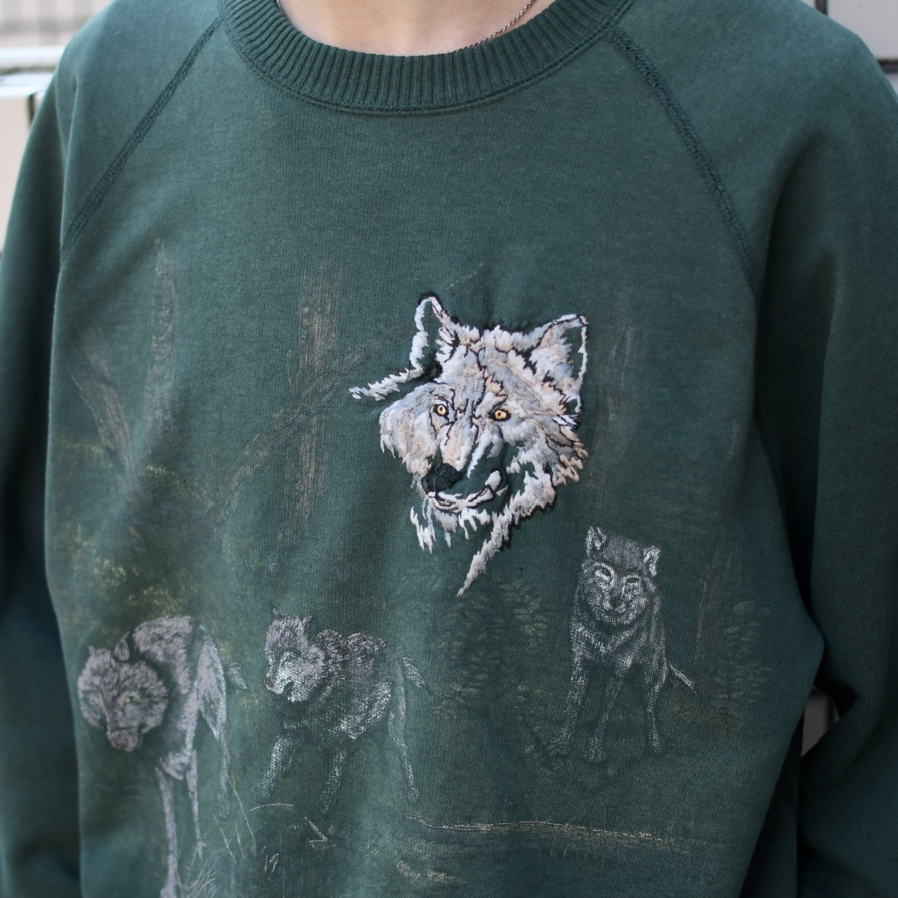 wolf embroidery x print sweat