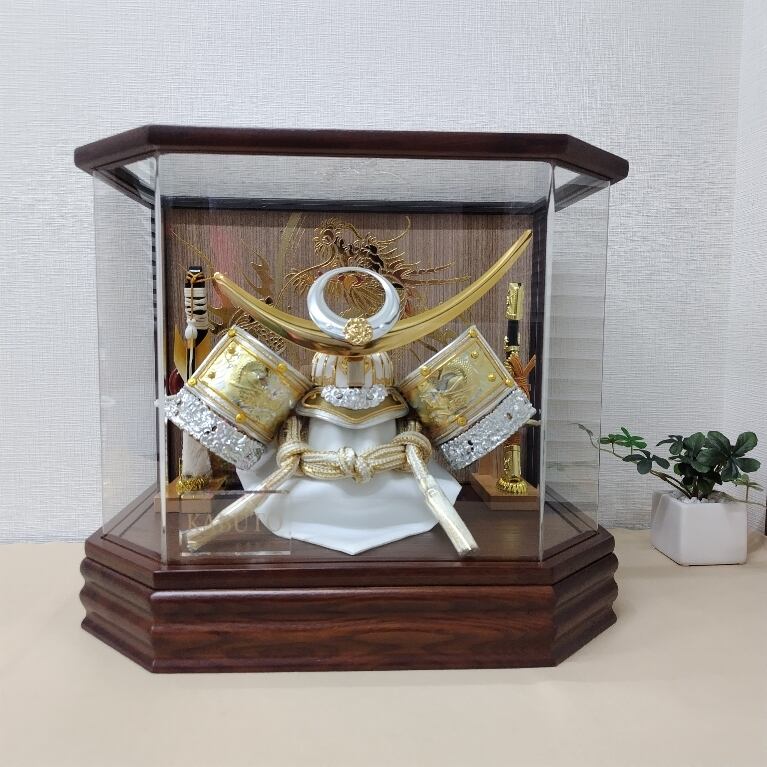 34‼️美品❗️ 兜飾りと雛人形　まとめ売りガラスケース入り ガラスケース入り雛人形 | 鴻巣の老舗人形店 森田人形製作