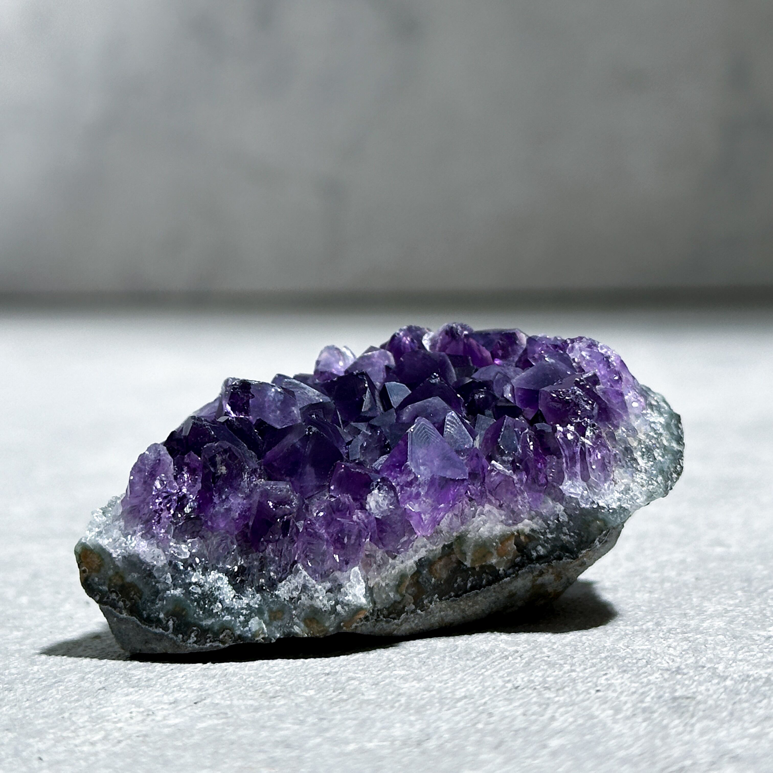 ウルグアイ産アメジスト ウルグアイ産アメジスト 原石85◇ Amethyst ◇天然石・鉱物