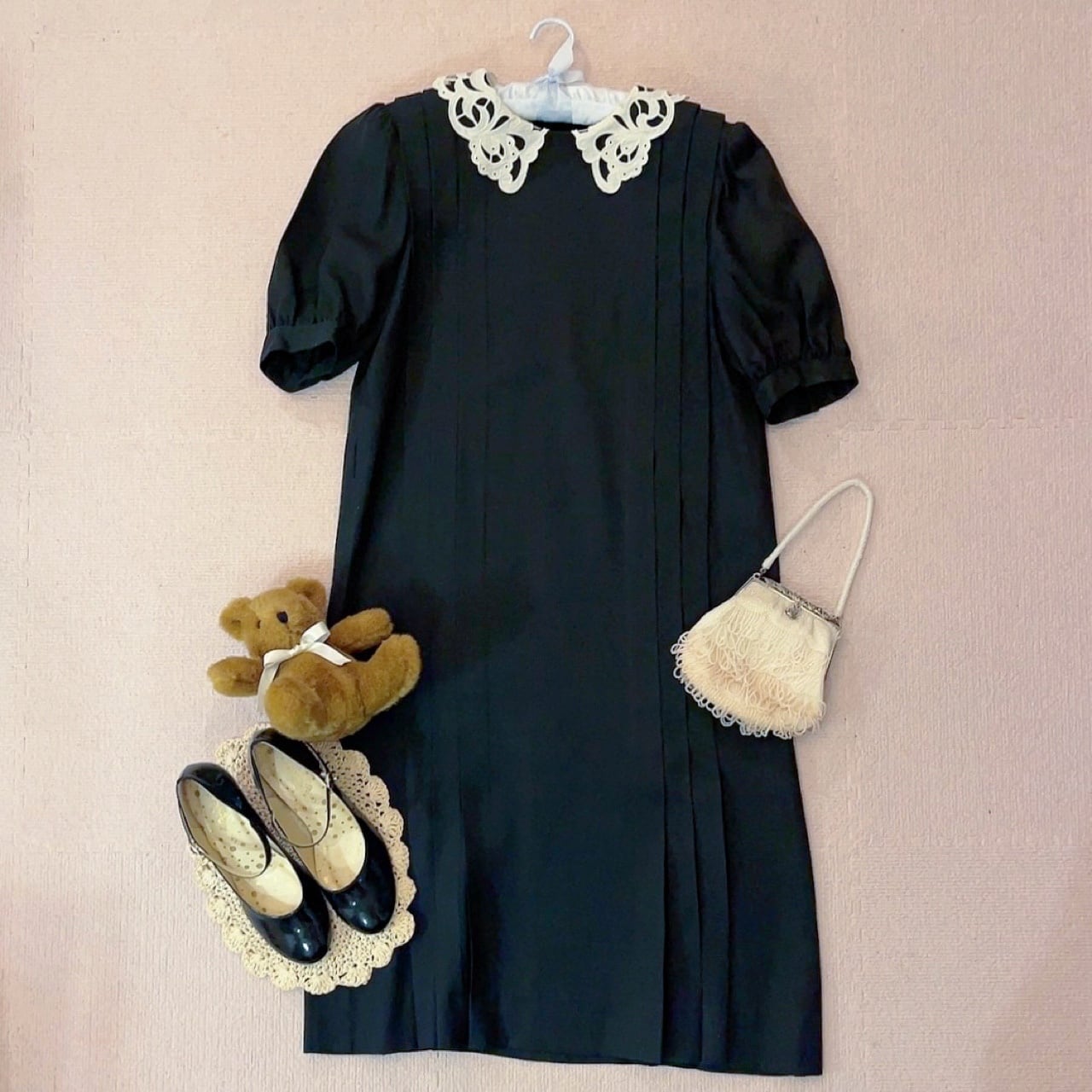 lace collar pleats black one-piece