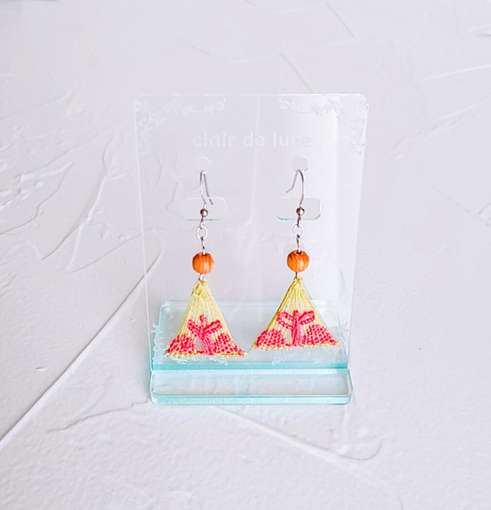 【三角形 / 羽蟻】pierce ☽