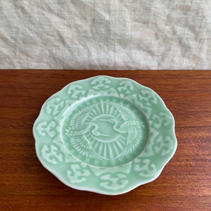 透き通るエメラルドグリーンの鶴のお皿（A）