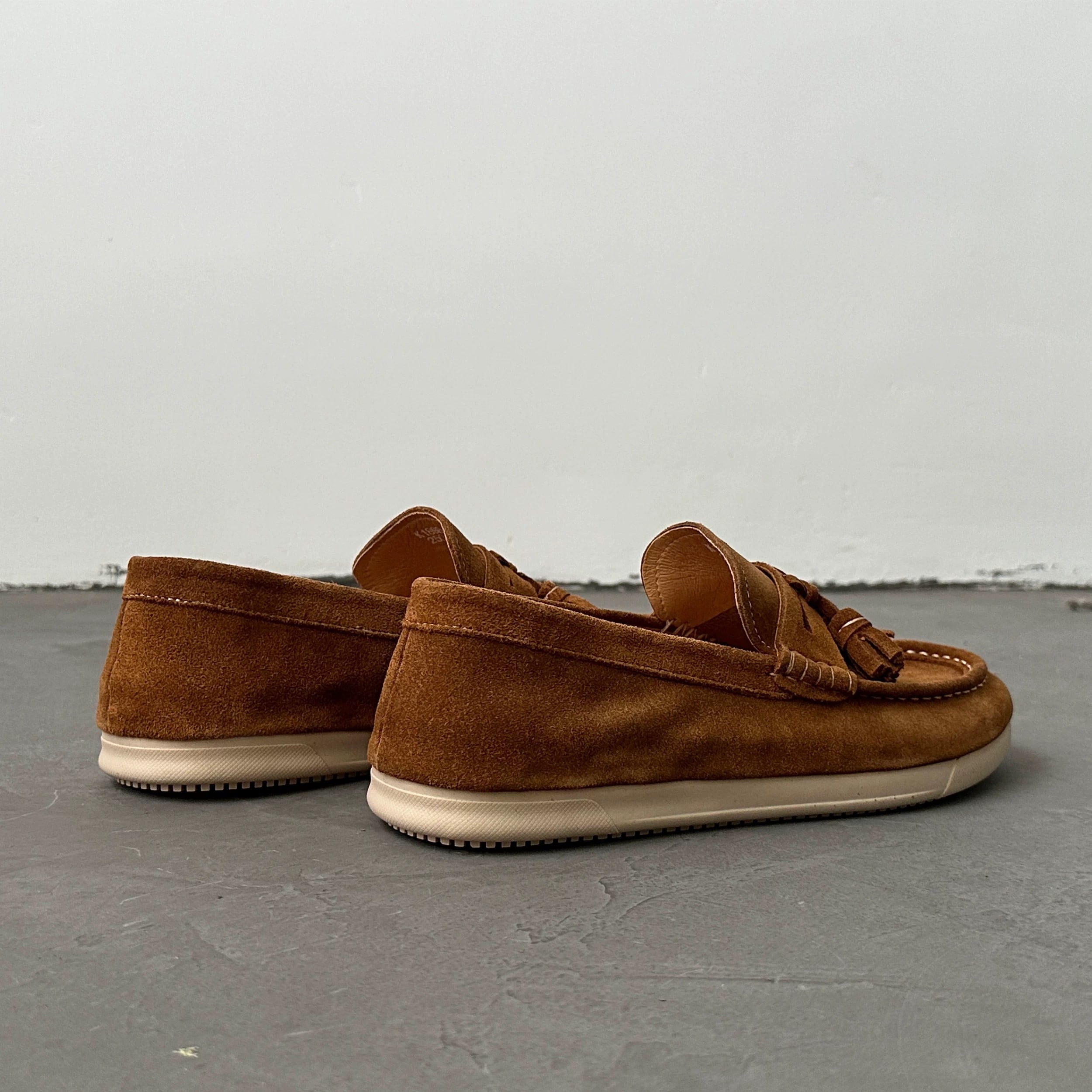 靴　ローファー　スリッポン　タッセル　スエード タッセルスエードスリッポン | Wide Range