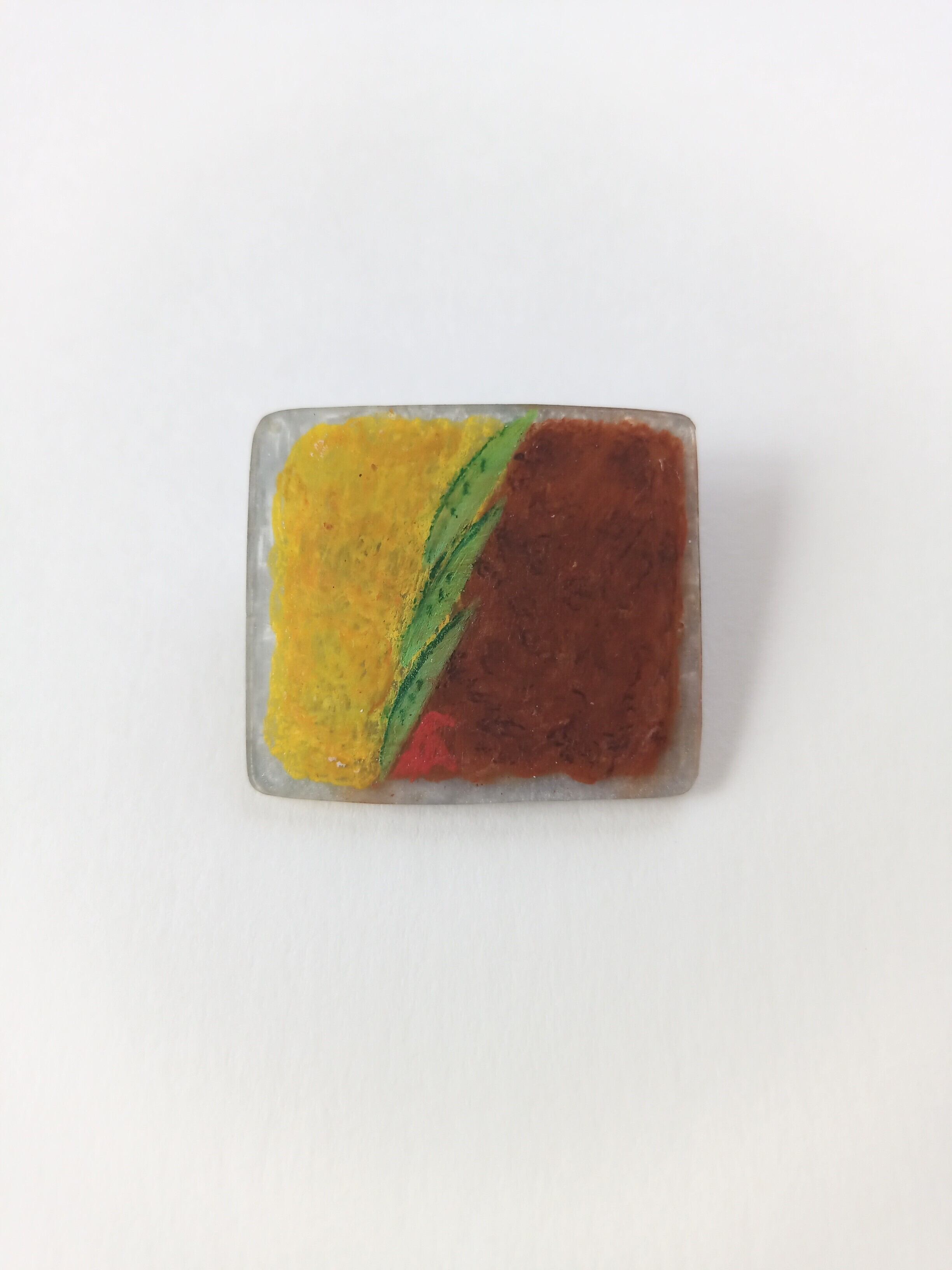 ヘンテコ　ブローチ　「そぼろ弁当」