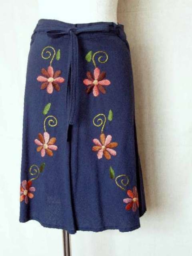 刺繍の巻きスカート・紺色（グアテマラ）