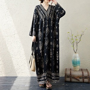 PRINT V-NECK LONG SLEEVES WIDE MAXI PULLOVER DRESS 1color M-14262