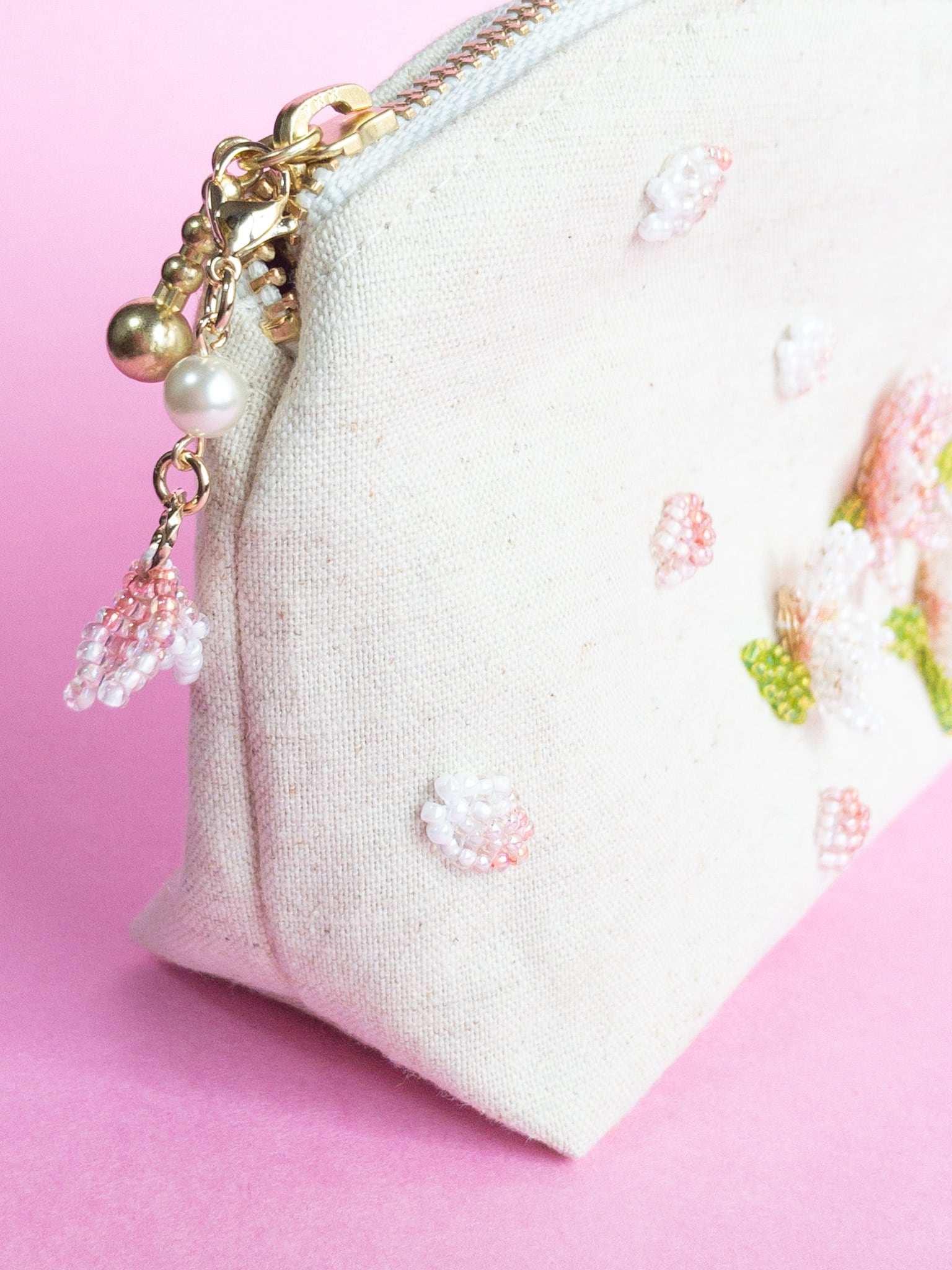 桜の立体ビーズ刺繍ポーチ | うさのひみつきち 桜の立体ビーズ刺繍ポーチ | うさのひみつきち