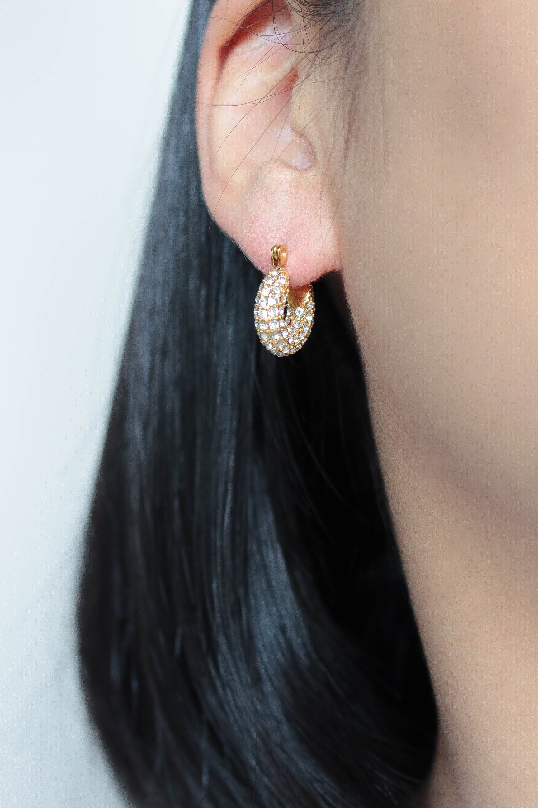 Zircon Chubby Hoop Pierce | 金属アレルギー対応のアクセサリー ebine