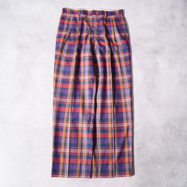 Bewitching multi color check pattern two tuck slacks pants