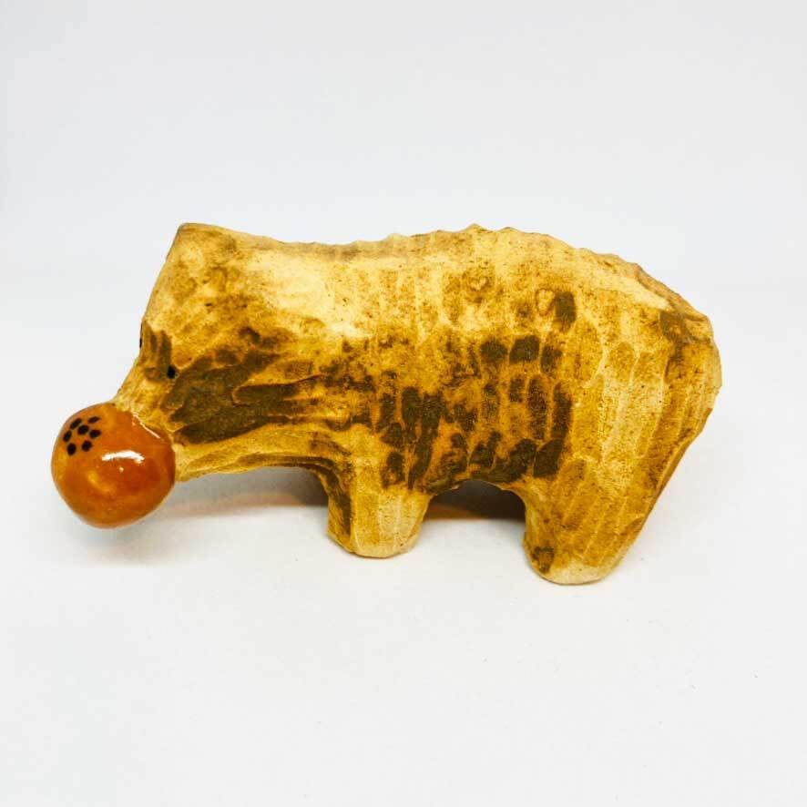 木彫り熊(あんぱん)の置き物 / すずきたまみ / 陶芸作品