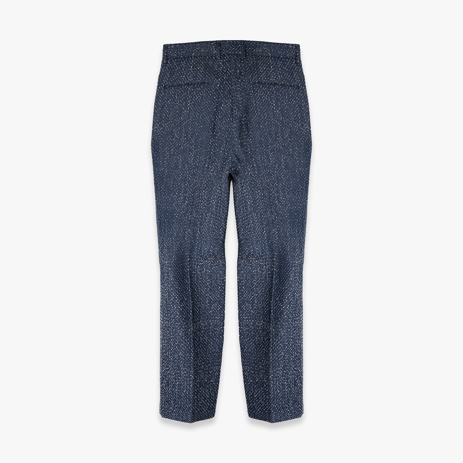 UNEEK BASEMNT - Discover independent style.