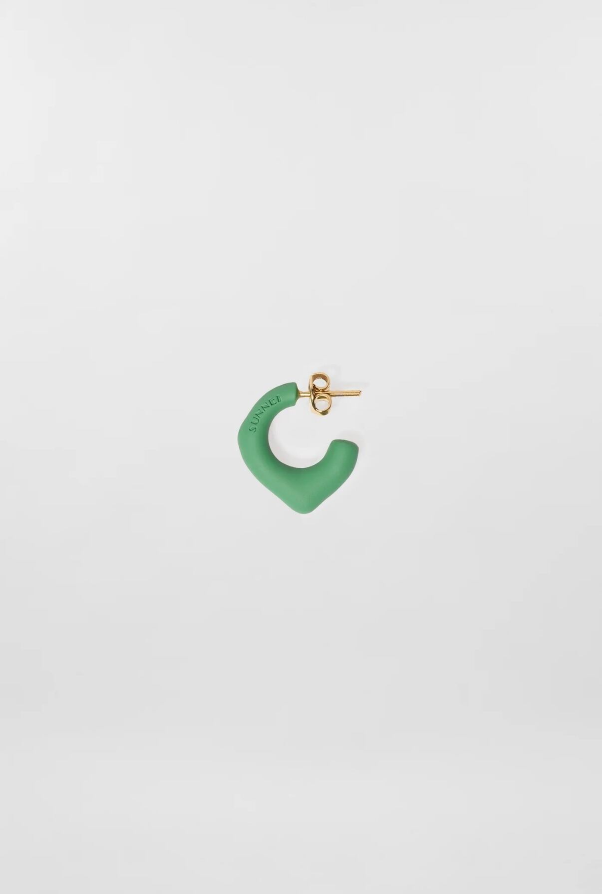 『SUNNEI』SINGLE METALLIZED EARRING / green matte