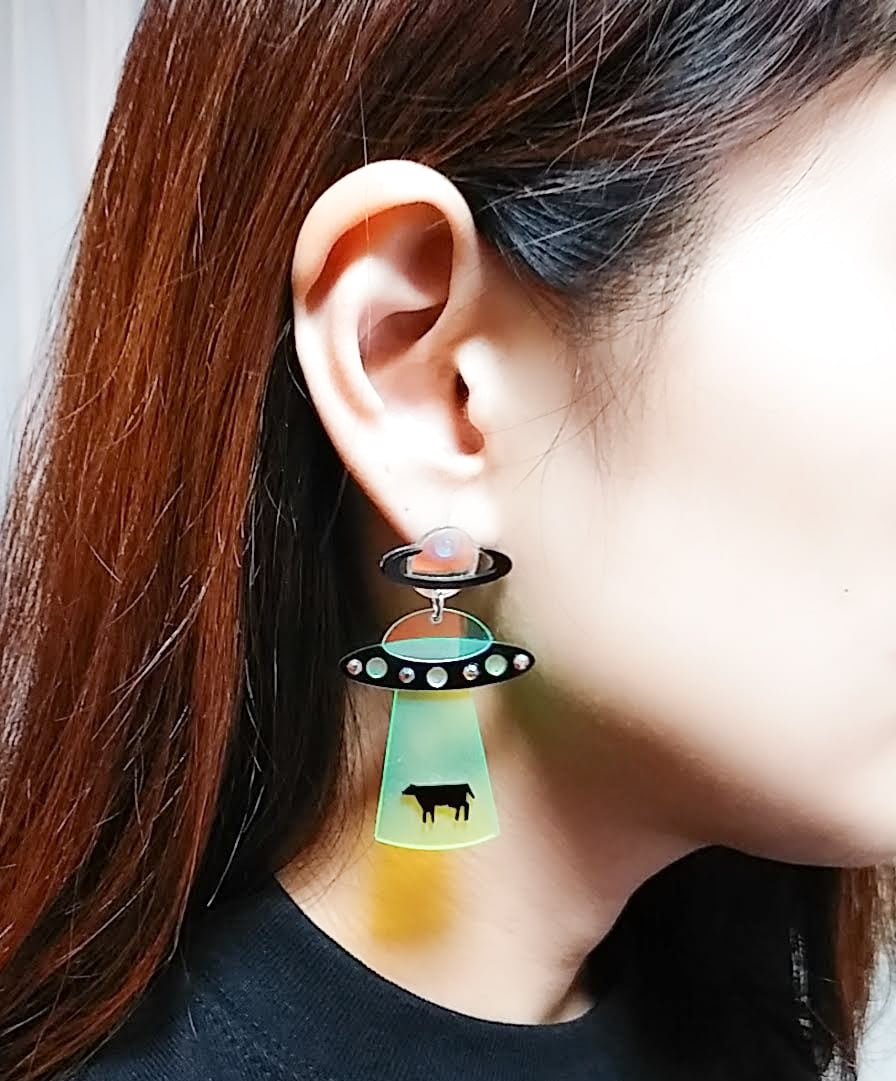 UFO ピアス スワロフスキー ネオンイエロー 蛍光 ネオンカラー U.F.O.