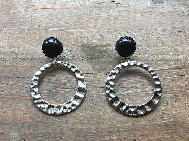 Vintage like circle earrings(silver×black)