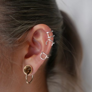 D EAR CUFF