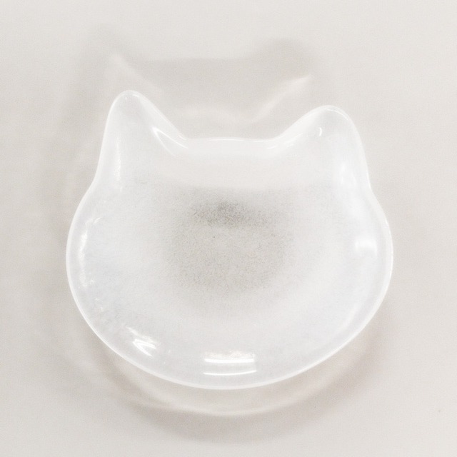 再入荷！ ここねこ　小皿　【白】　coconeco　12cm　可愛い猫食器　 日本製　ハンドメイドガラス　アデリア