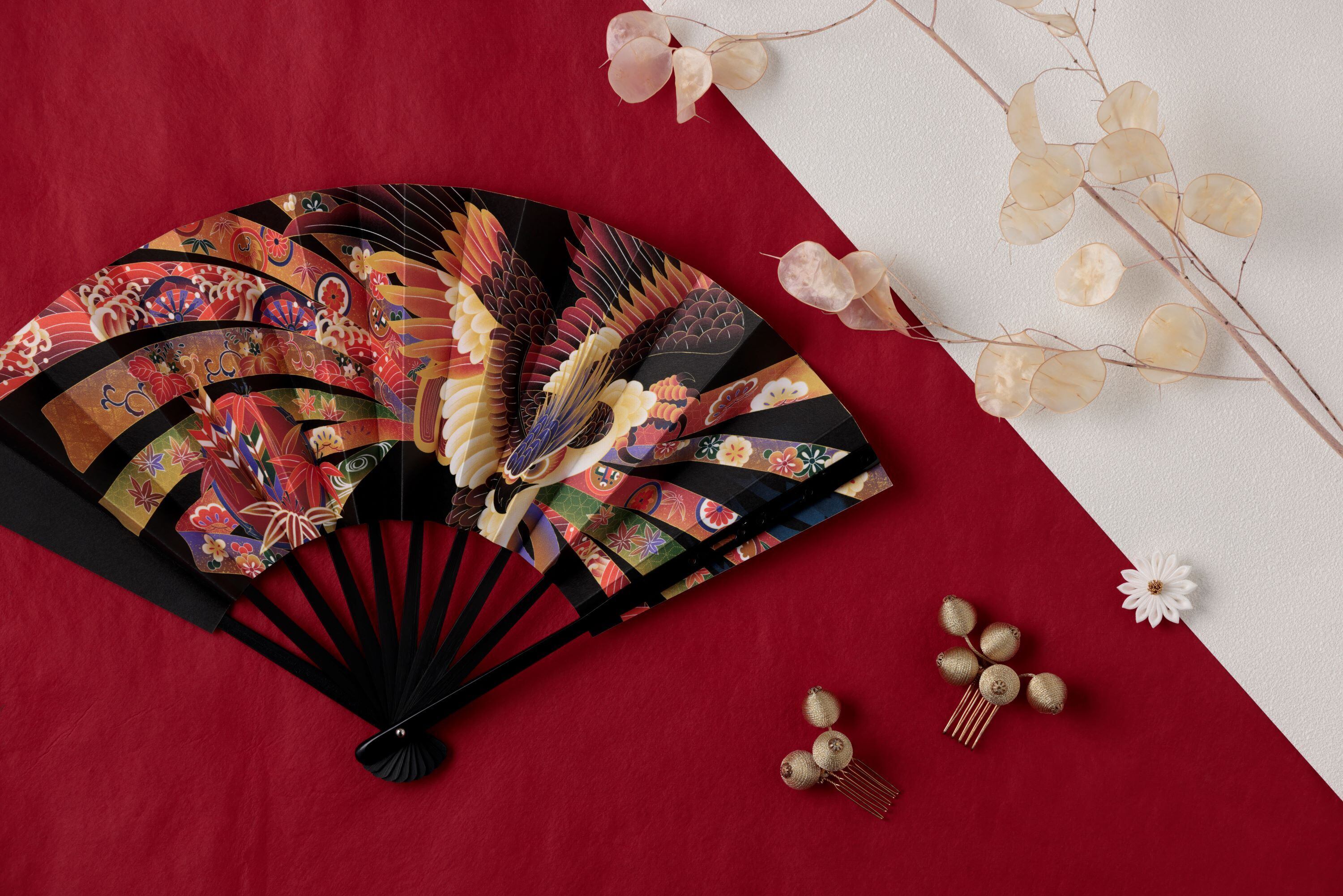 飾り扇子】束ね熨斗鷹文/Hawk with Bundling Noshi Design：紅緋色