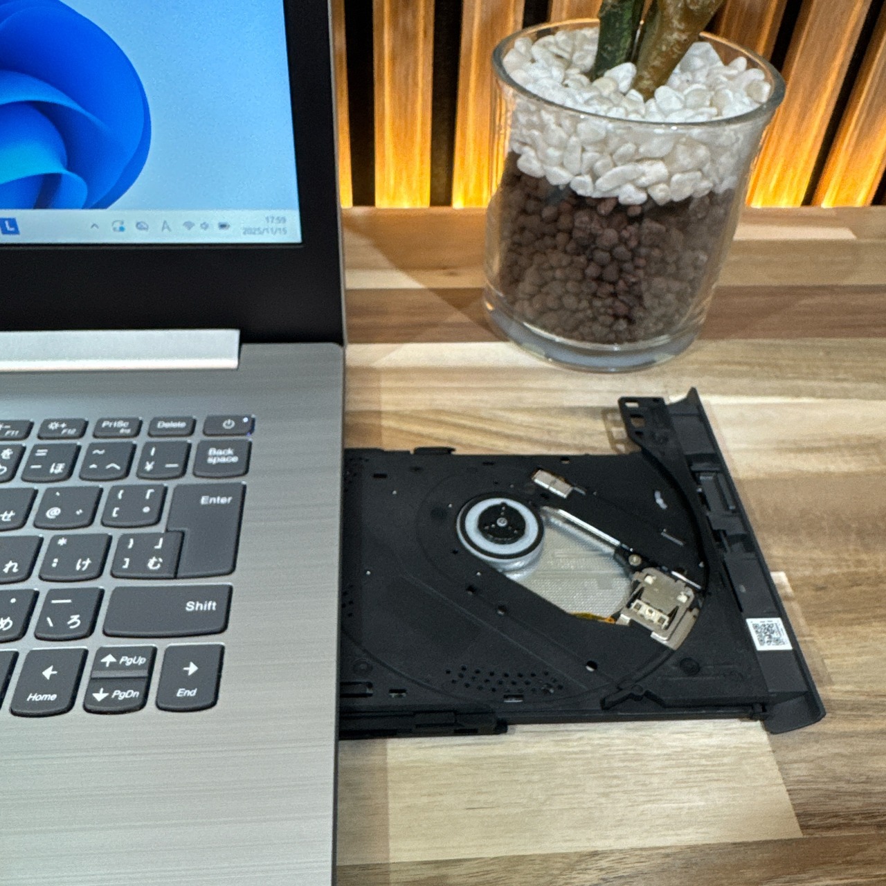 \ 公式ショップ限定価格❣️/ 《大容量SSD512GB》Lenovo IdeaPad V330 14インチ メモリ8GB Core i5第8世代 ノートパソコン 安心サポート&3ヶ月保証付き