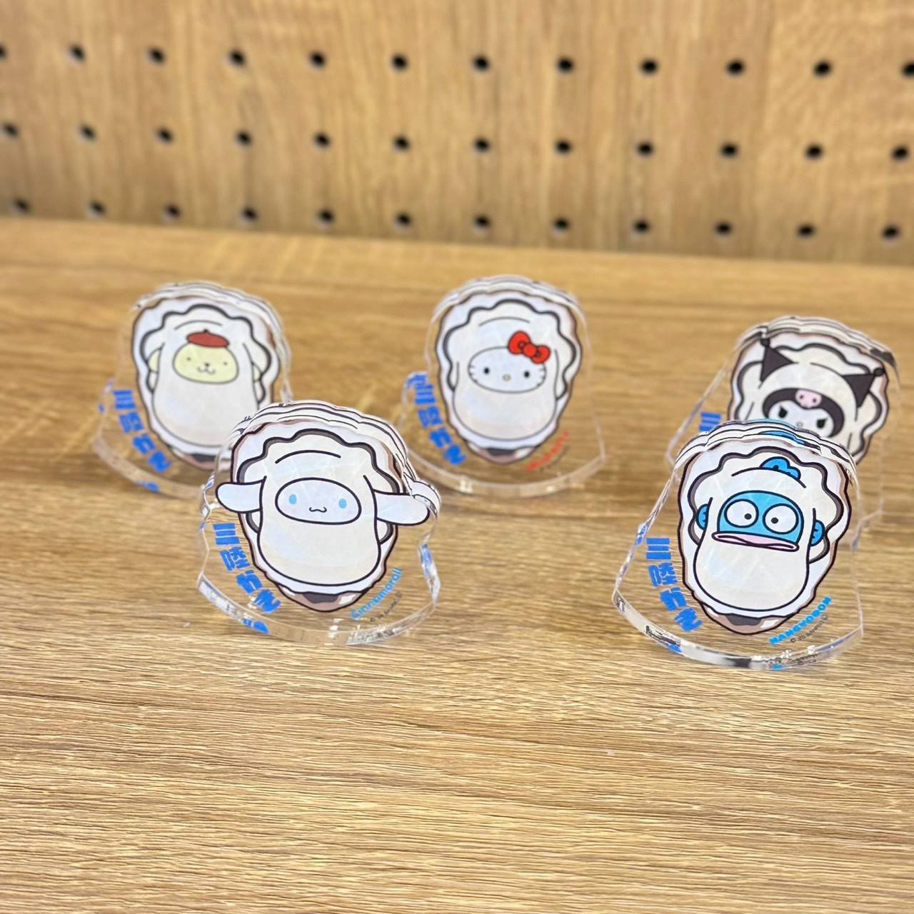ポムポムプリン三陸 カキ8mmアクリルパネルスタンド | TORCH-Online Shop-