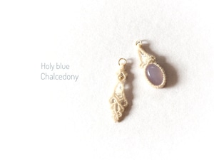 ホーリーブルーカルセドニー macrame earrings