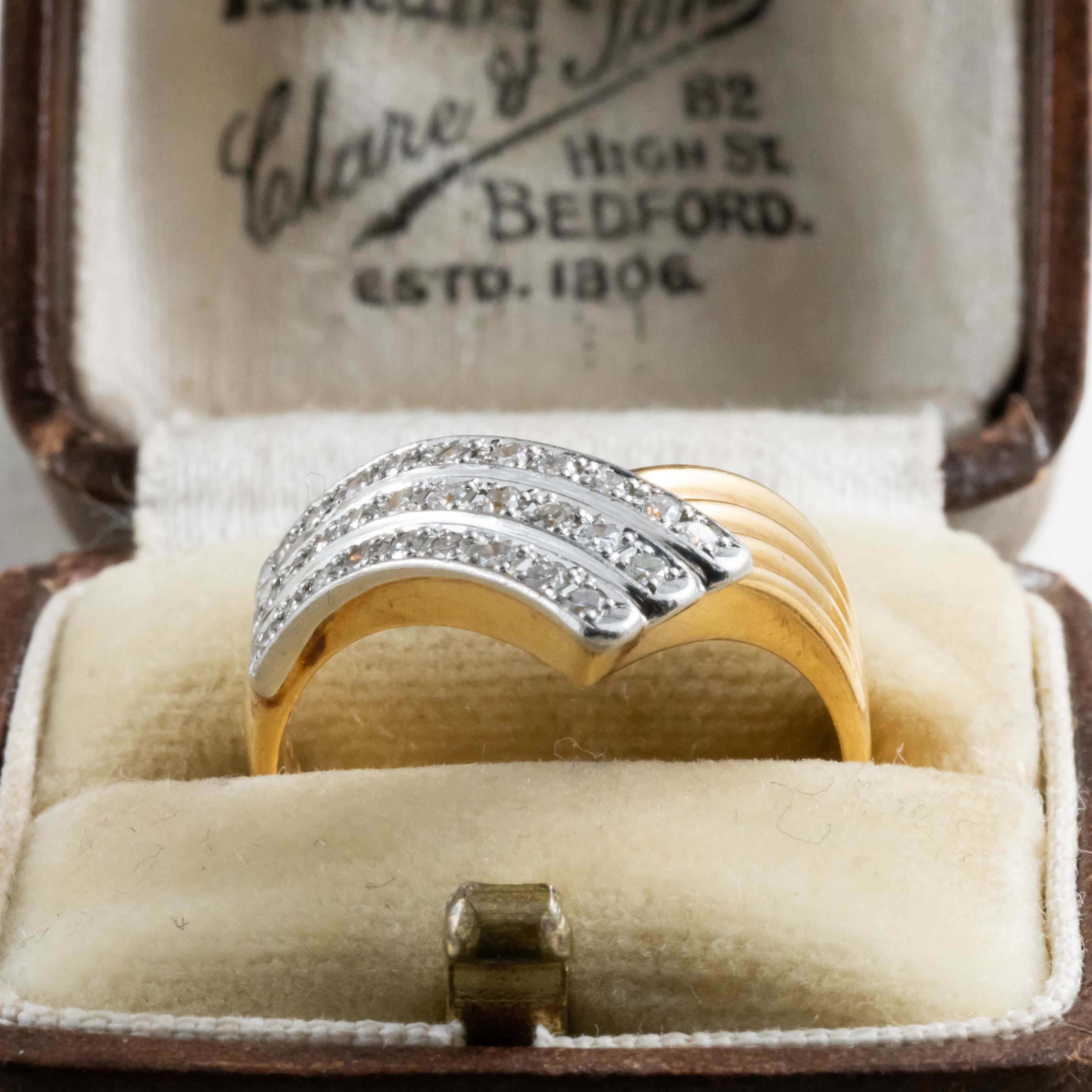 昭和レトロデザインリング K18 Pm ダイヤ 0.29ct 〜時代を感じさせない