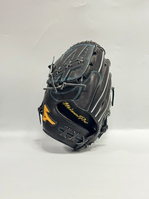 MIZUNO PROｰミズノプロ　数量限定硬式グラブ　Crafted Edition 左投げ用　宮城大弥選手モデル　ブラック×中白ブラック　サイズ11 画像