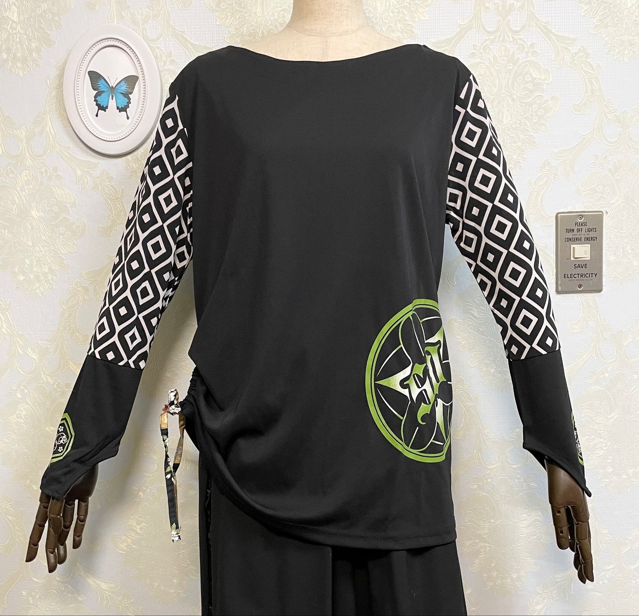 80%オフSALE(手甲袖カットソー)