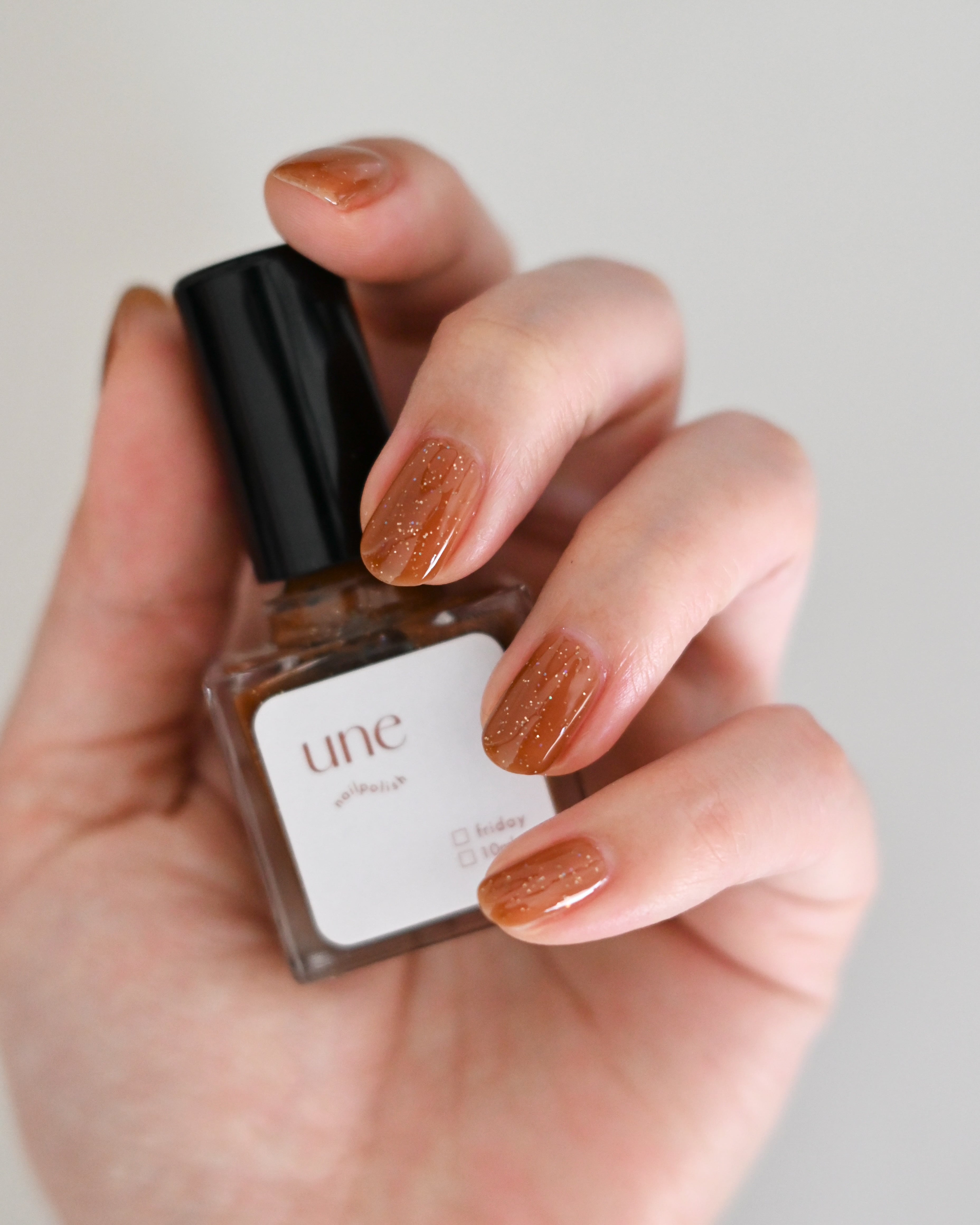 une ネイルポリッシュ/02 friday | une nailpolish