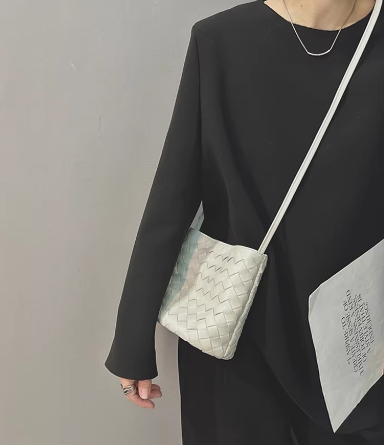 手作り羊革編みバッグ