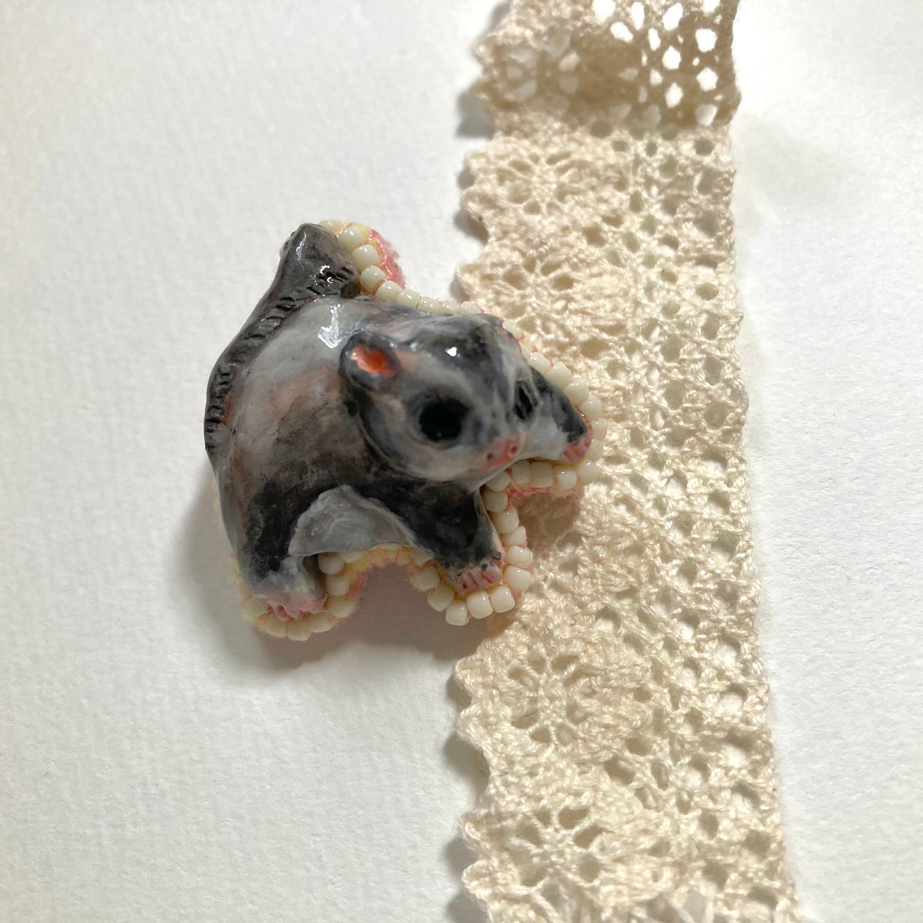 フクロモモンガのブローチ カニのブローチ屋さん フクロモモンガのブローチ カニのブローチ屋さん