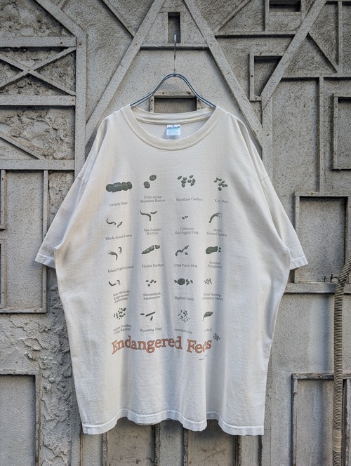 "ENDANGERED FECES" print tee