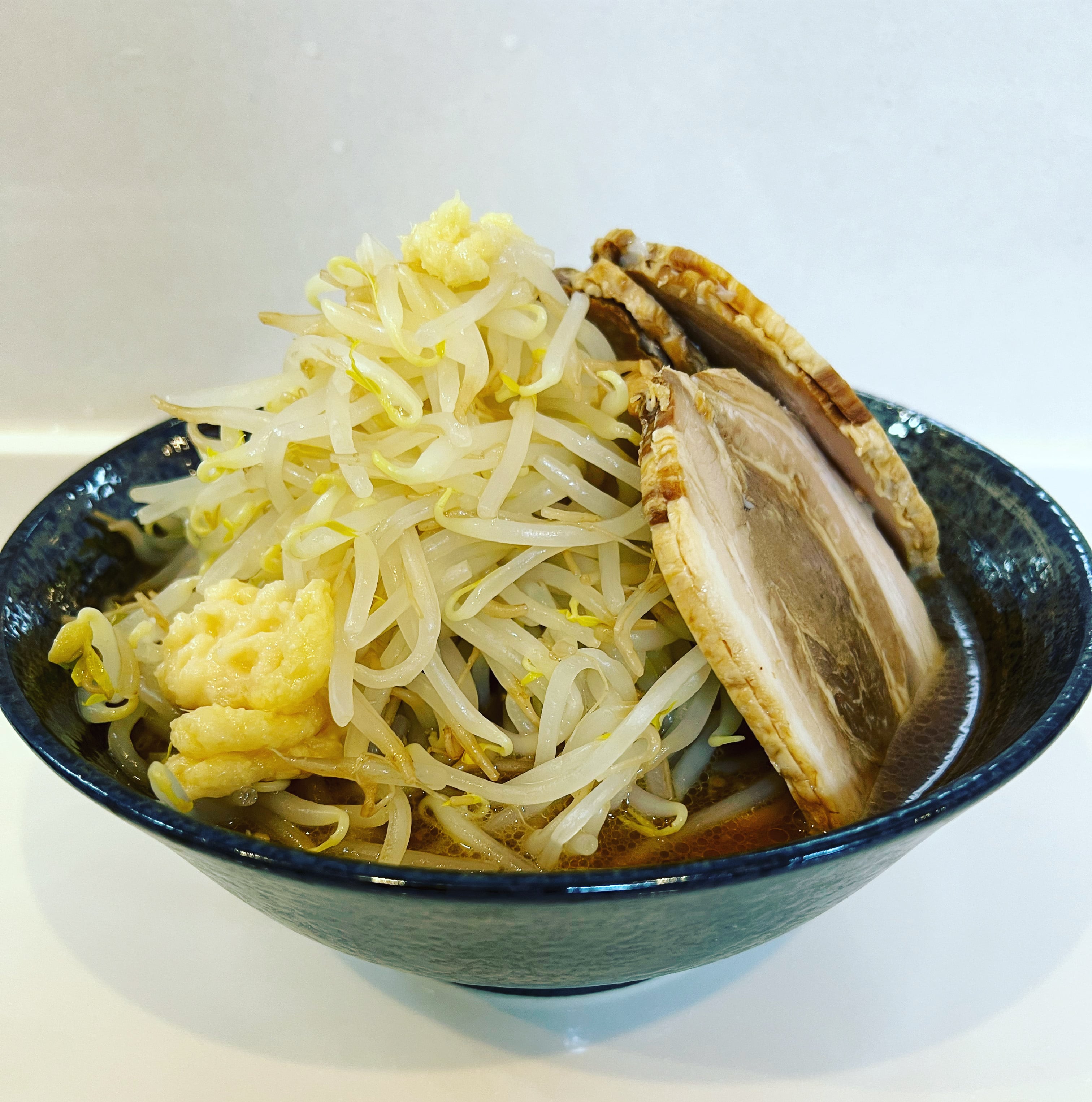 二郎系ラーメン 180g×2食 スープ付き | 石田製麺工場