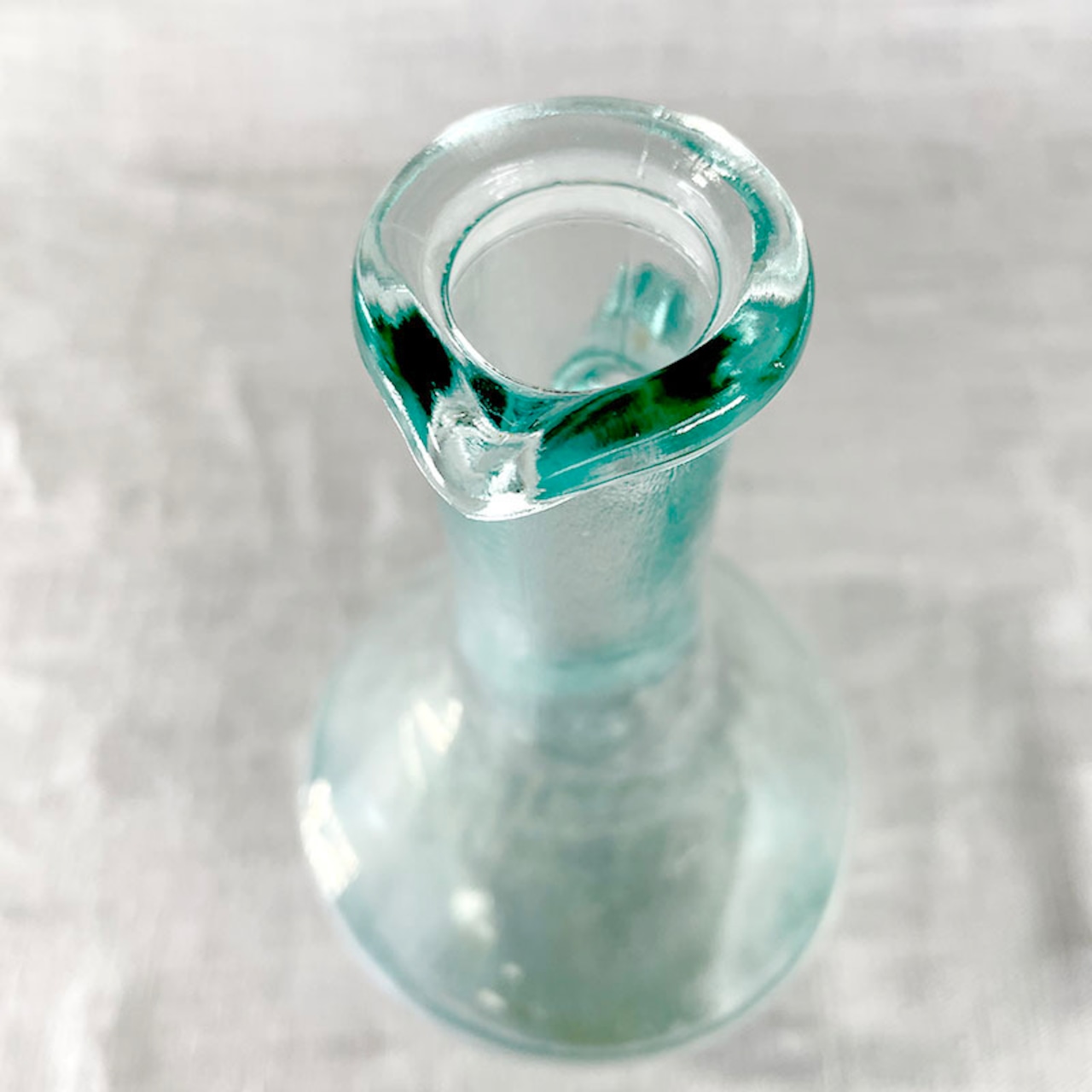 ガラス瓶　ヴィンテージガラスボトル　色ガラス　ジャグ　水差し　花瓶 19otd60-2