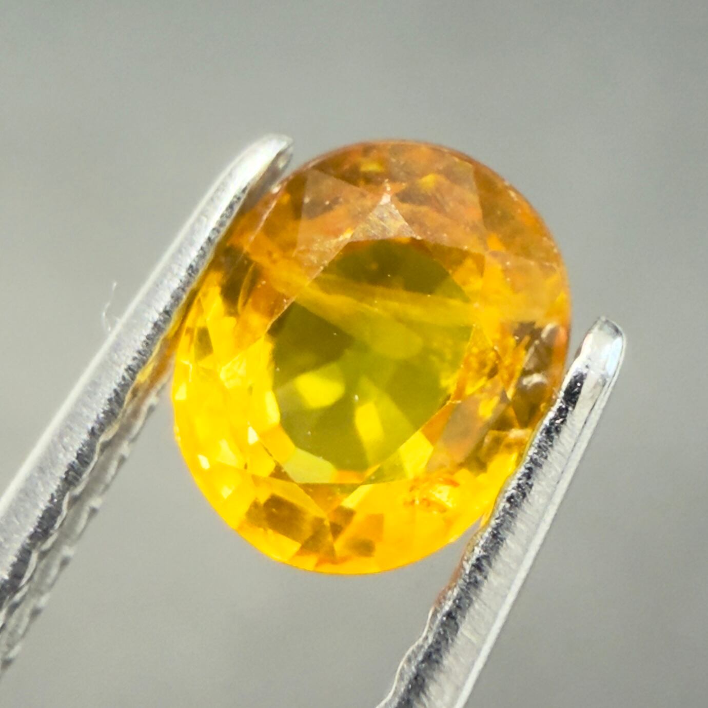 アンドラダイトガーネット トパゾライト 0.354ct クッション 日独ソ