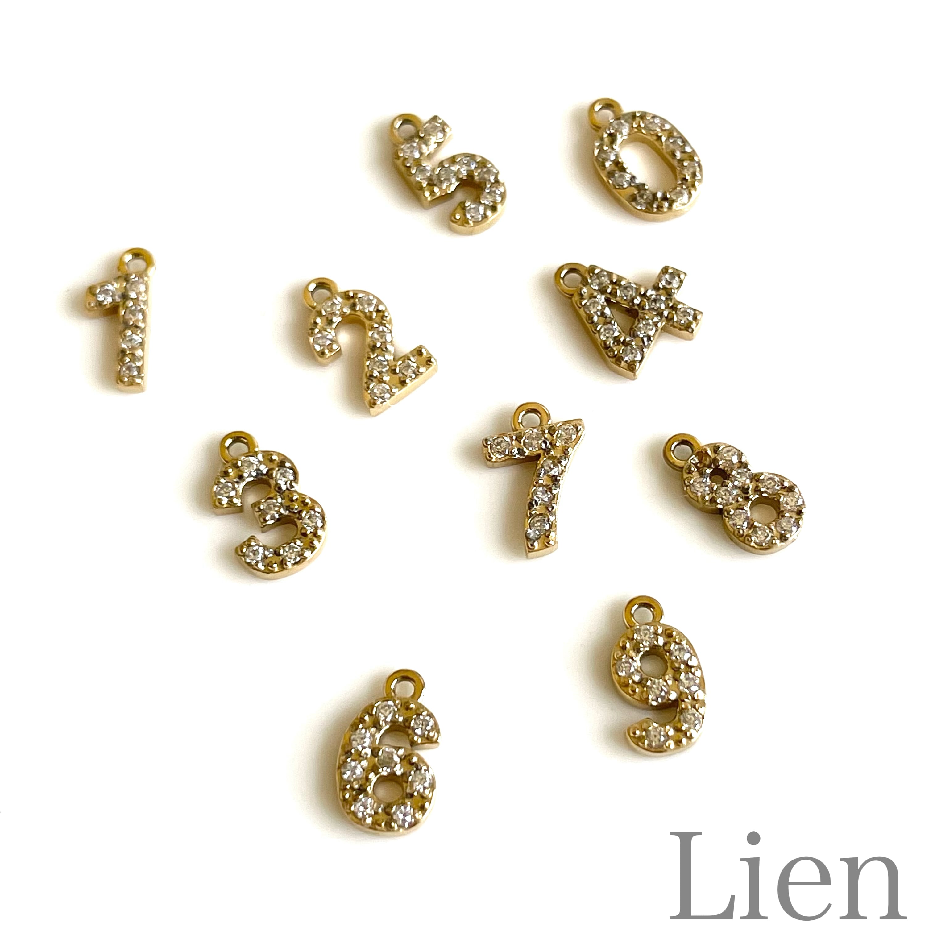 CZダイヤモンド 小さな イニシャル ネックレス◇つけっぱなし!OK