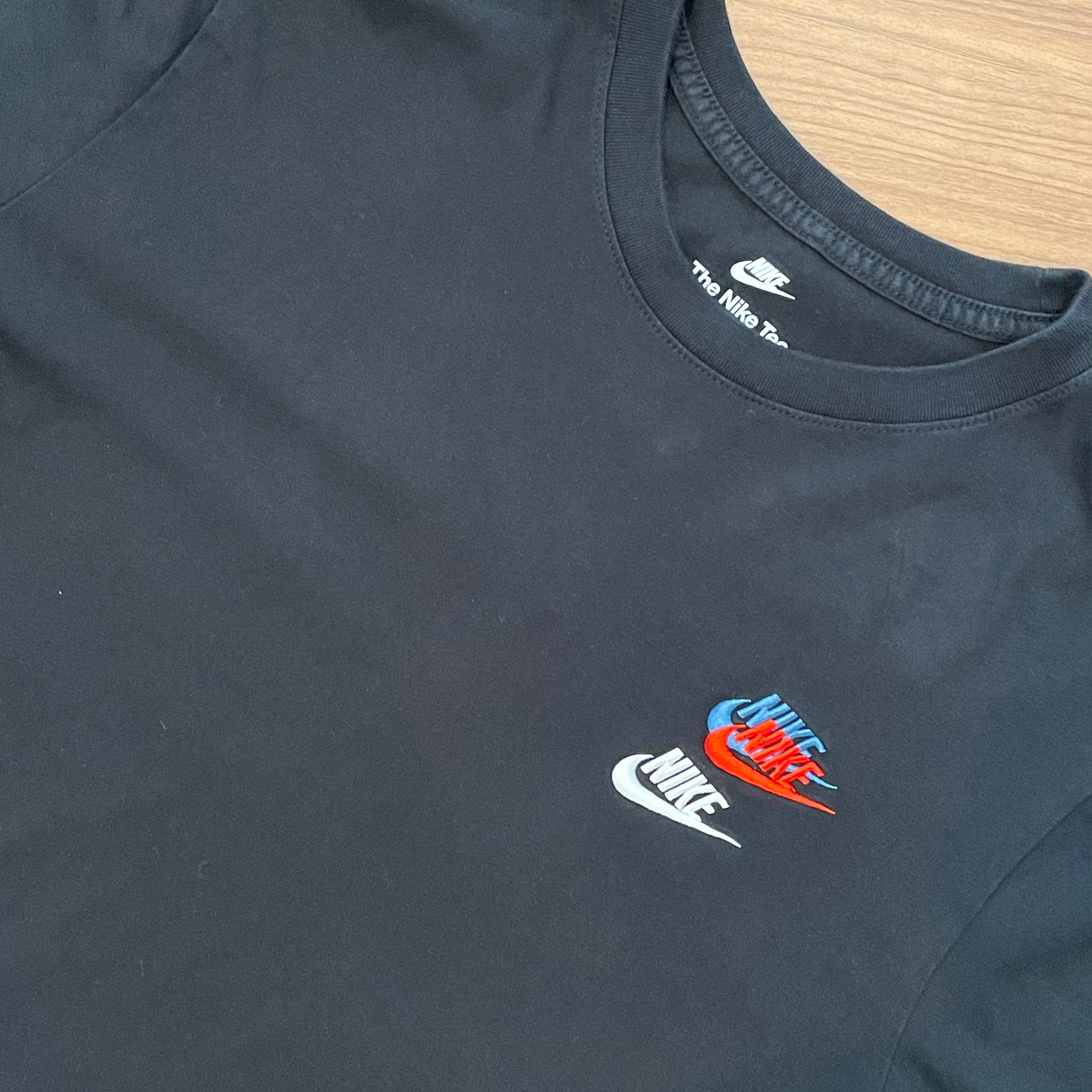 【特販】NIKE ナイキ ロゴ刺繍 アーチロゴ tシャツ ブラック XXL トップス