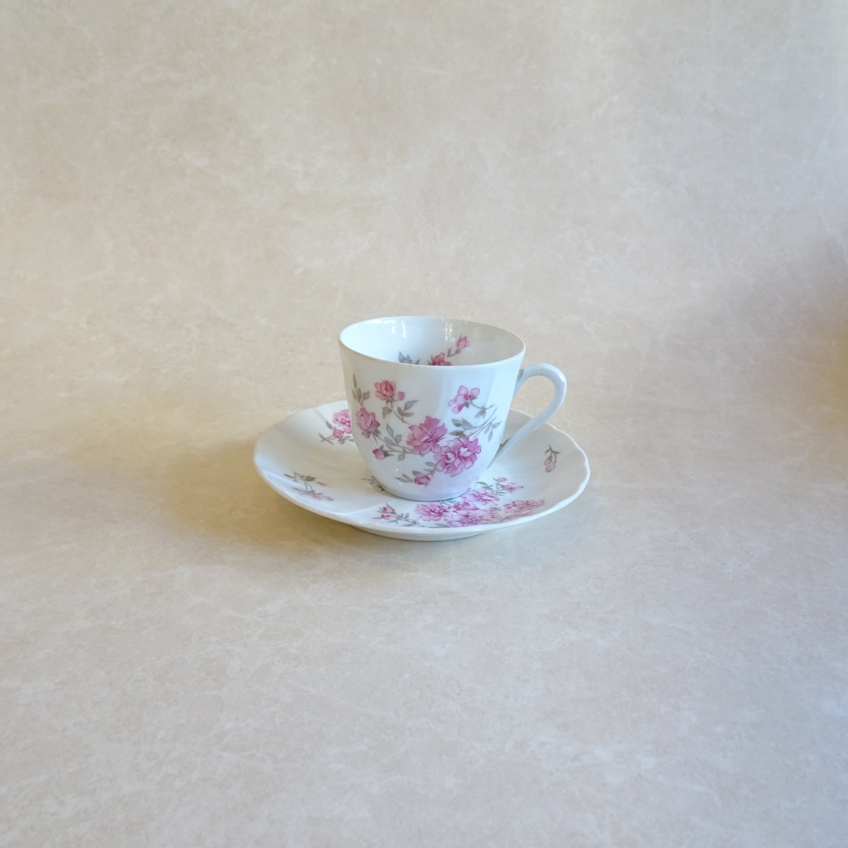 フランス ベルナルド•リモージュ ピンク花柄カップ&ソーサー