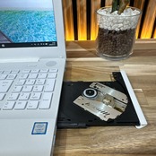 \ 公式ショップ限定価格❣️/ 極美品《最高峰i7搭載》富士通 LIFEBOOK AH51/C3 新品SSD128GB搭載 メモリ8GB ノートパソコン 安心サポート&3ヶ月保証付き