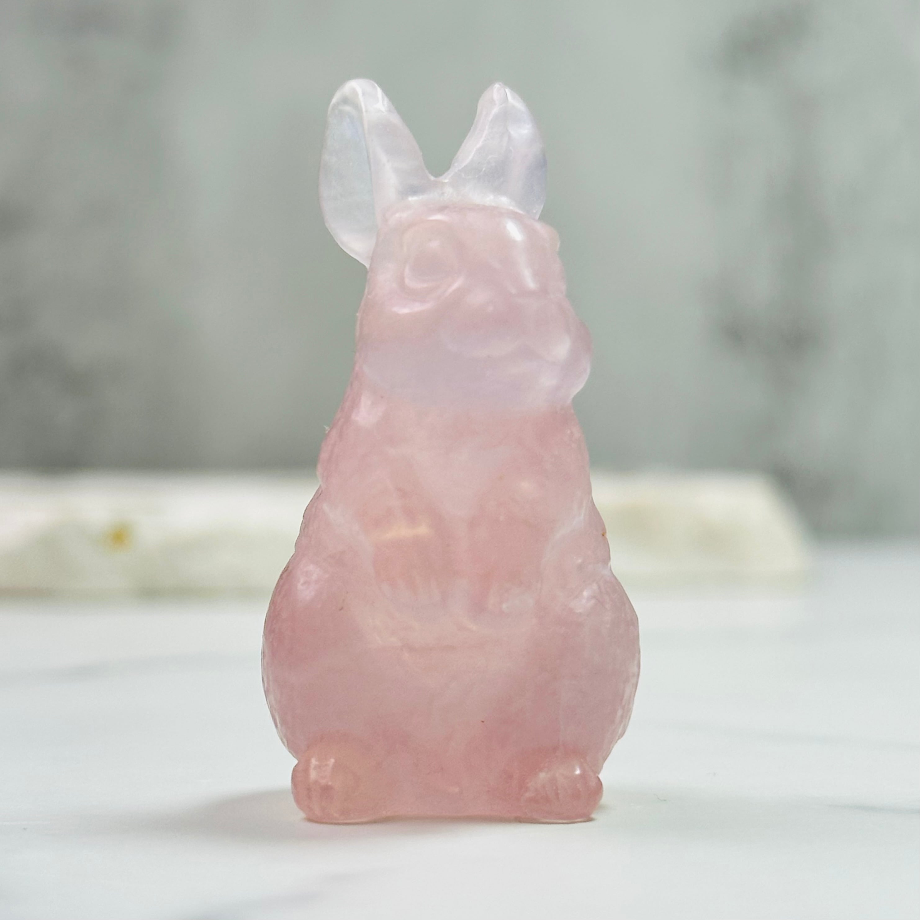 ガーデンクォーツ　うさぎ　リュック　虹　１点もの　手彫り　天然石 ガーデンクォーツ うさぎ リュック 虹 1点もの 手彫り 天然石 水晶