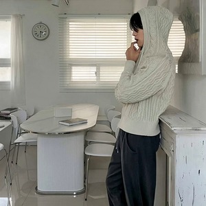 クリームケーブルニットパーカ　1276