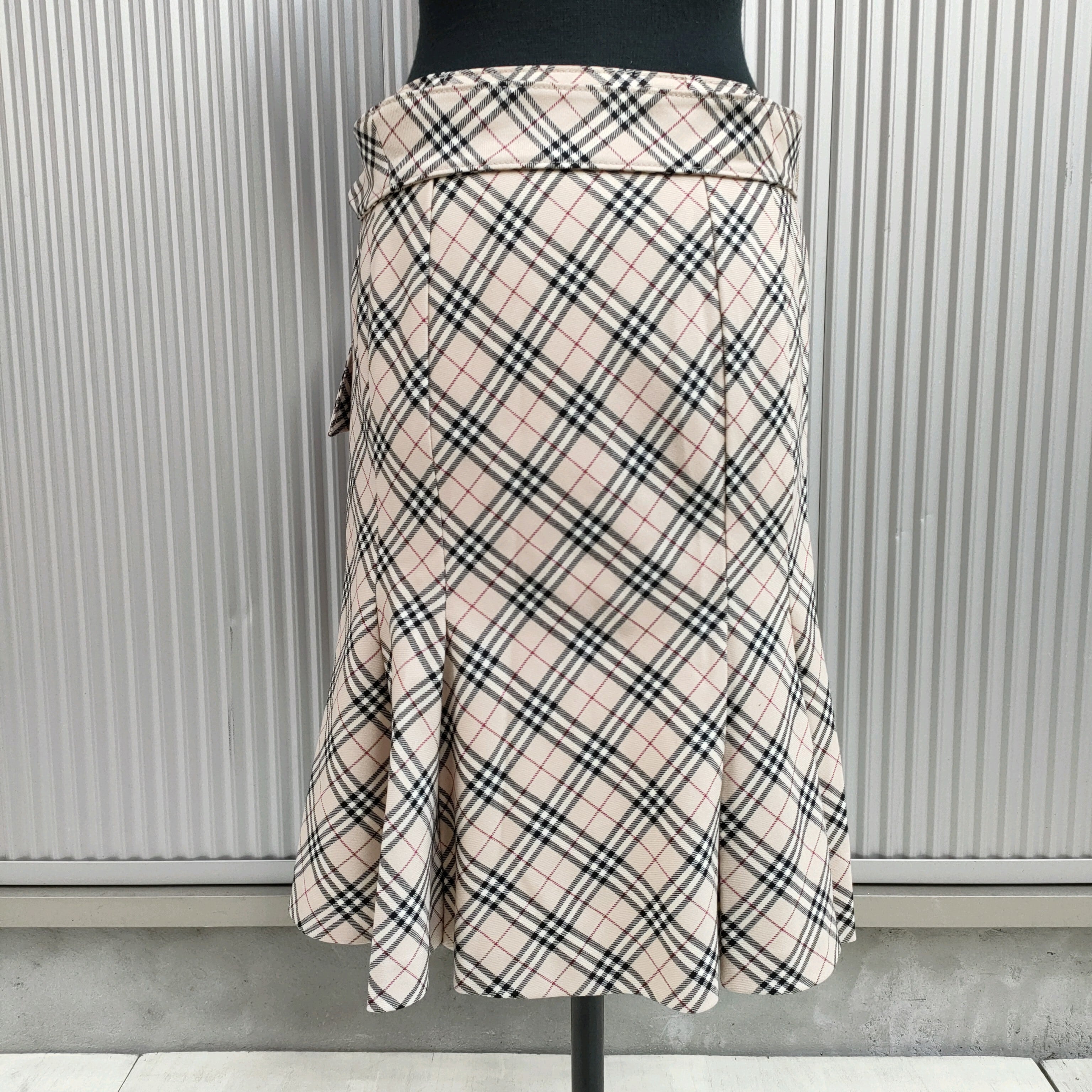 ○新品同様/バーバリー ブルーレーベルBurberry LONDON BLUE LABEL